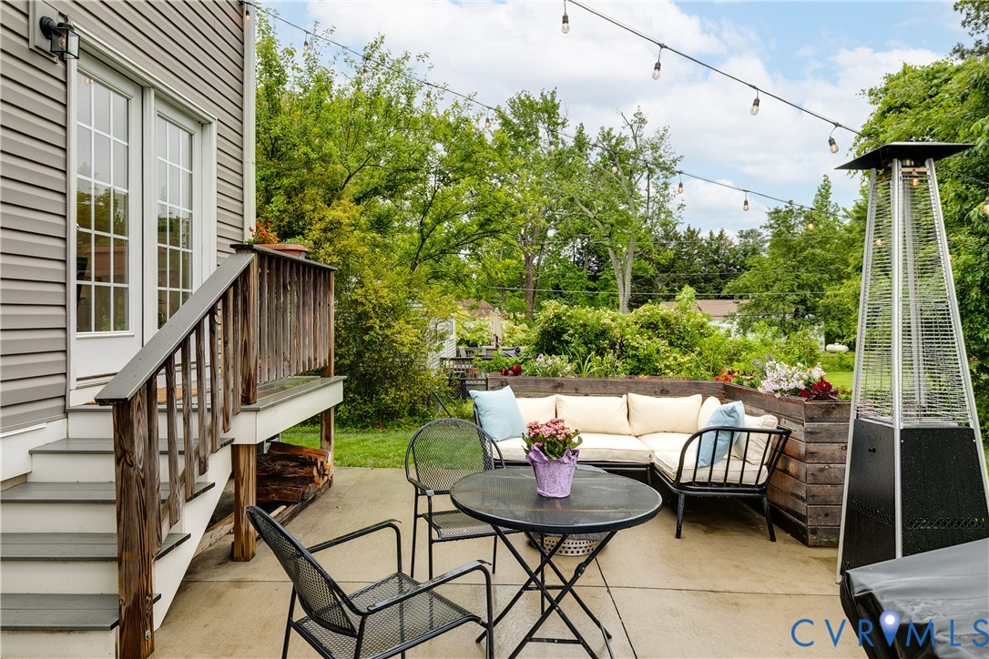 7105 Dexter Rd