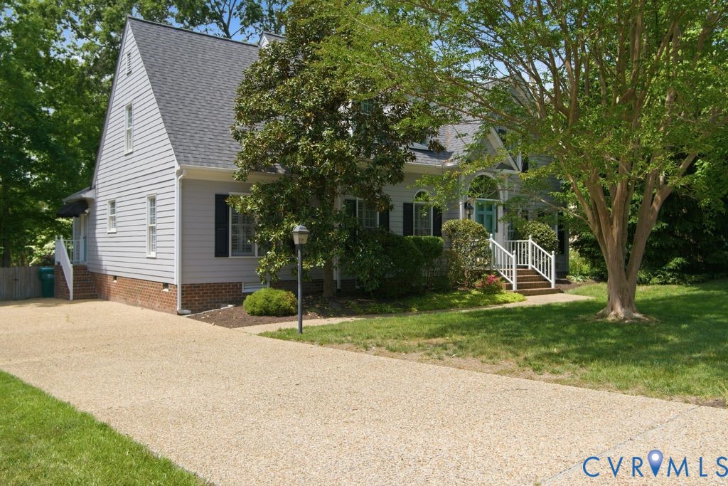 2304 Brookwater Dr