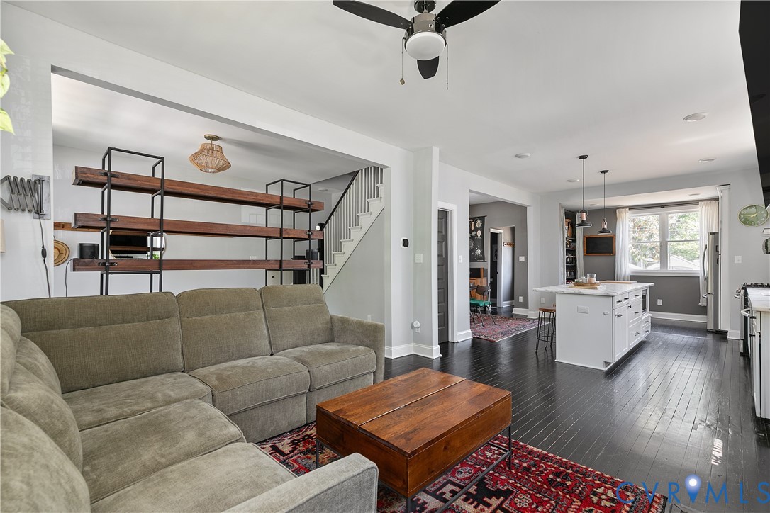113 W 33rd St