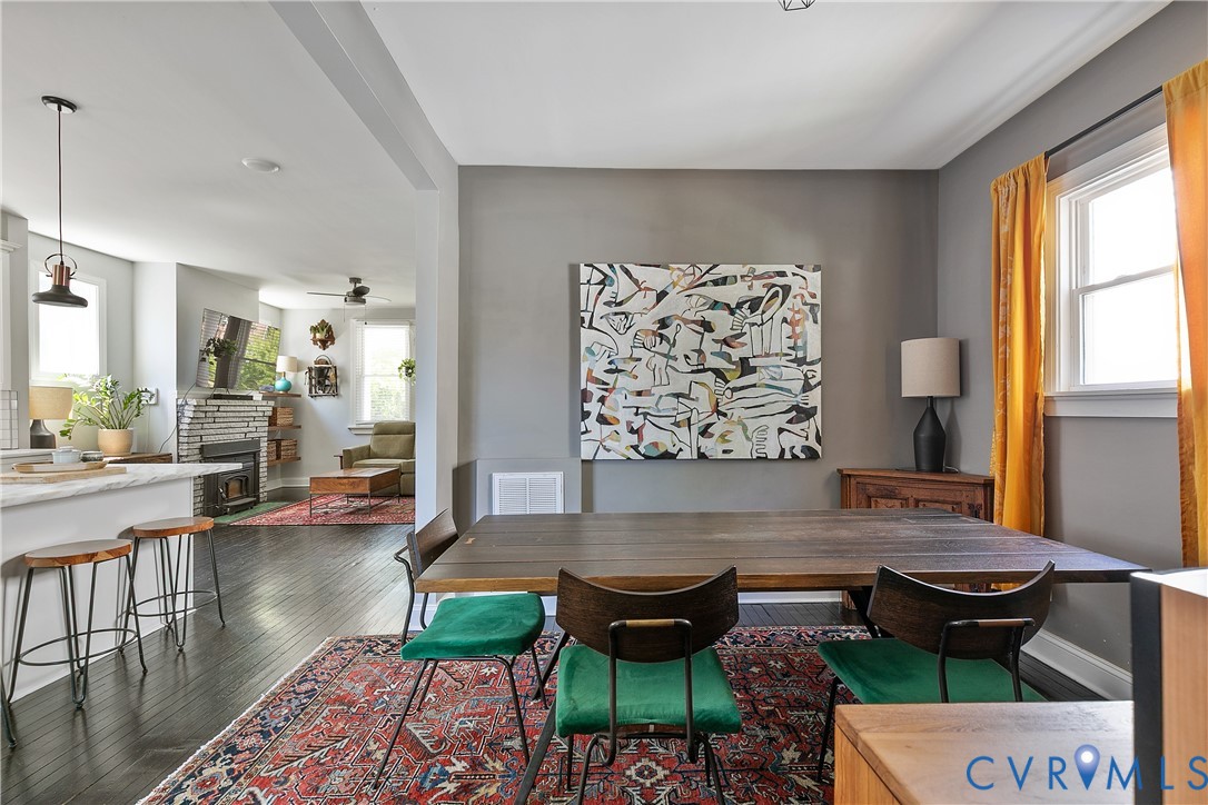 113 W 33rd St