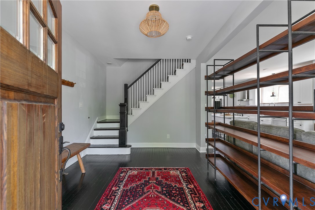 113 W 33rd St