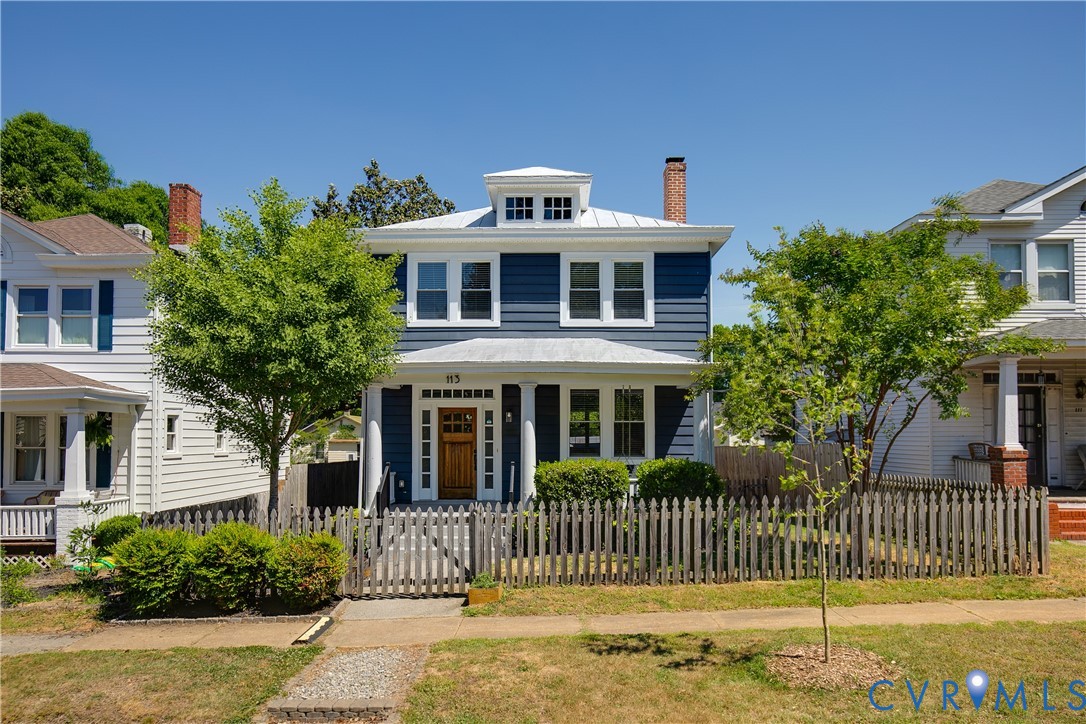 113 W 33rd St