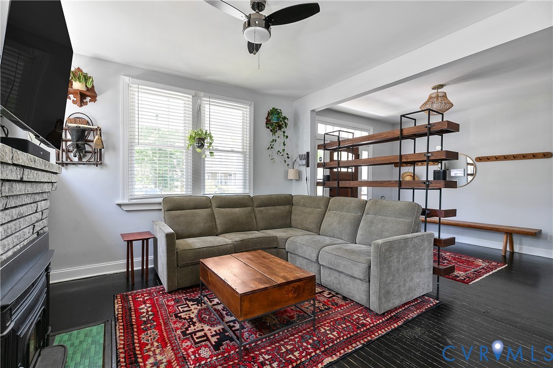 113 W 33rd St