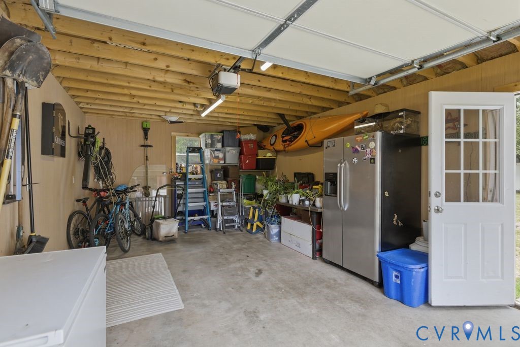 5725 Thorndale Ln