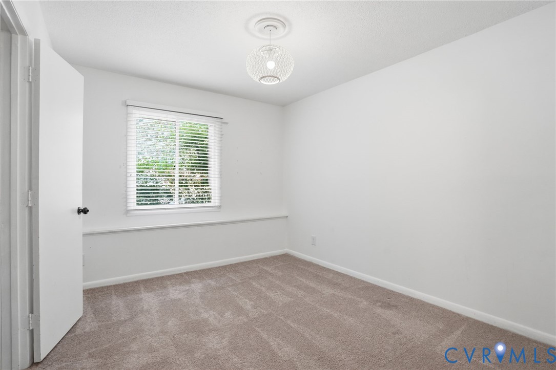 1707 Foxfire Cir