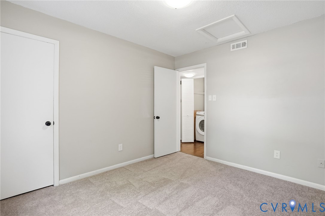 1707 Foxfire Cir