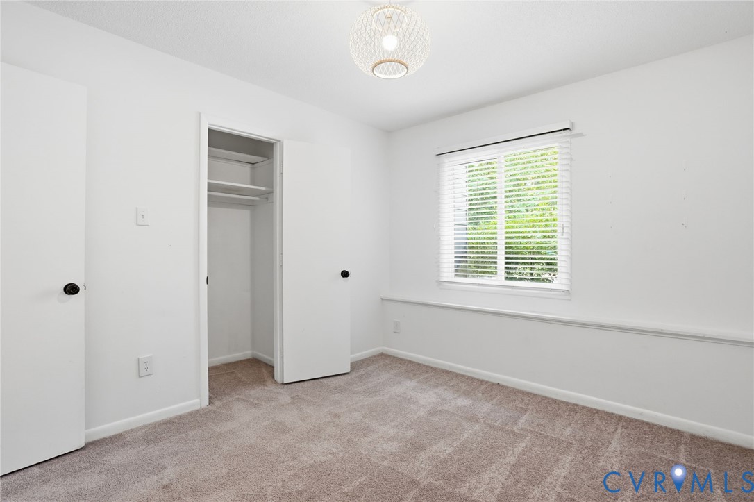 1707 Foxfire Cir