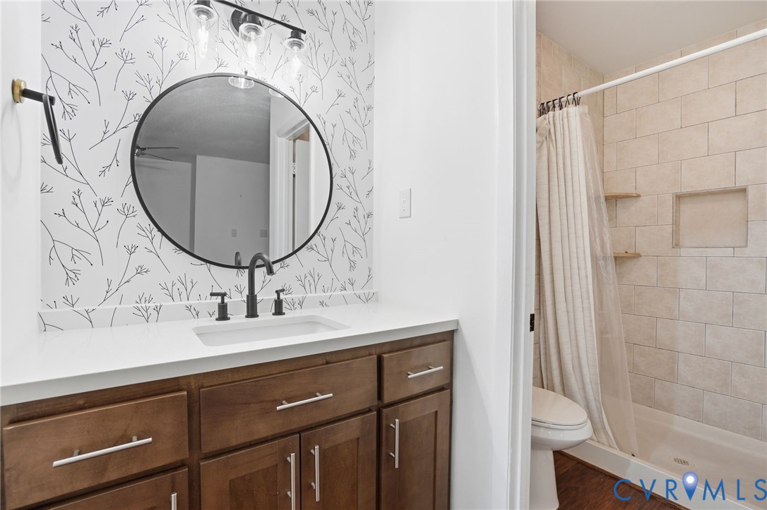 1707 Foxfire Cir