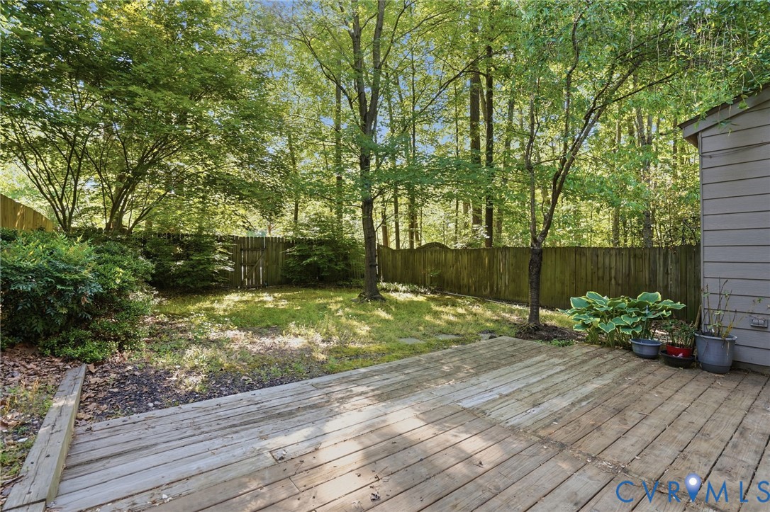 1707 Foxfire Cir