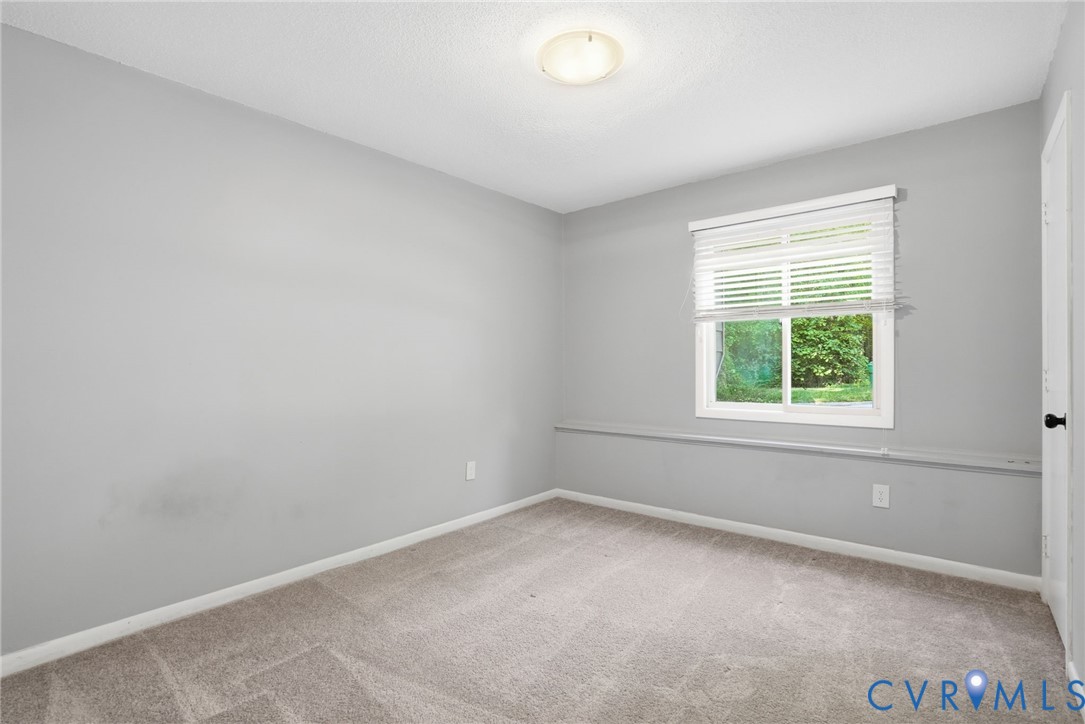 1707 Foxfire Cir