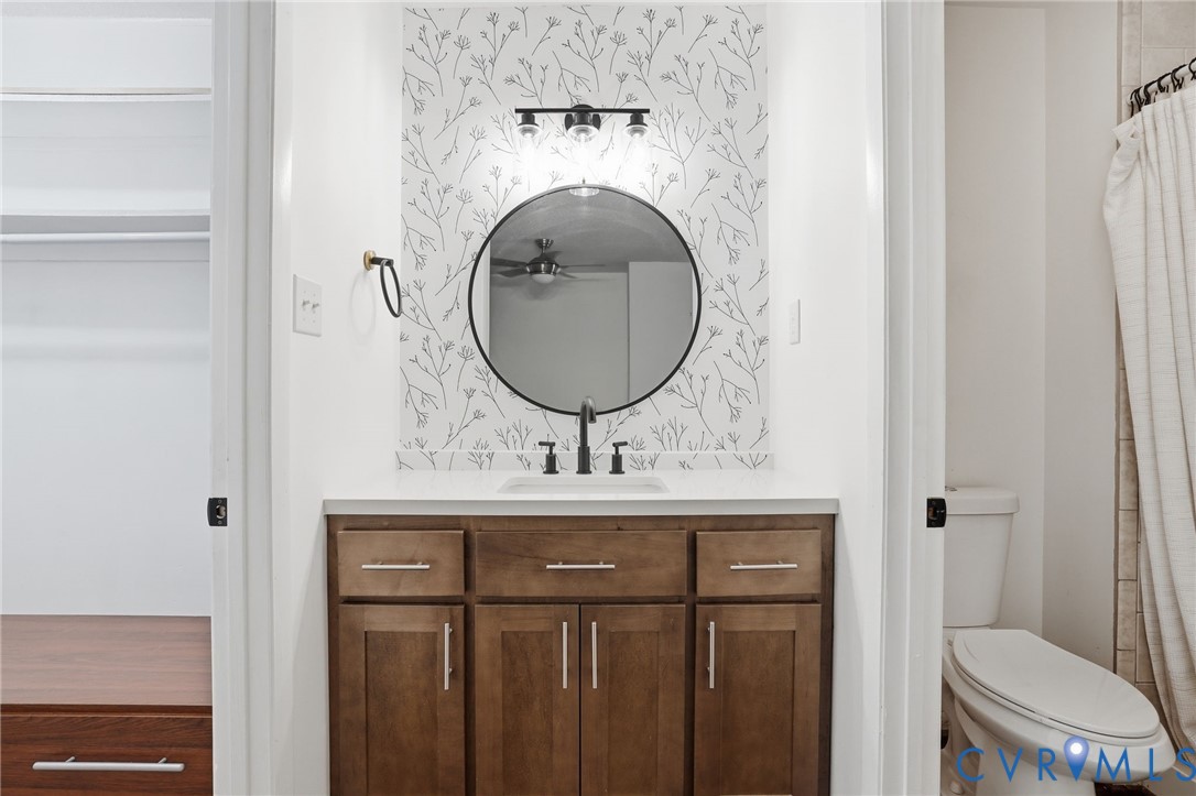 1707 Foxfire Cir