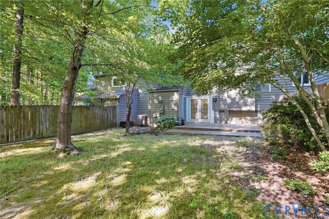 1707 Foxfire Cir