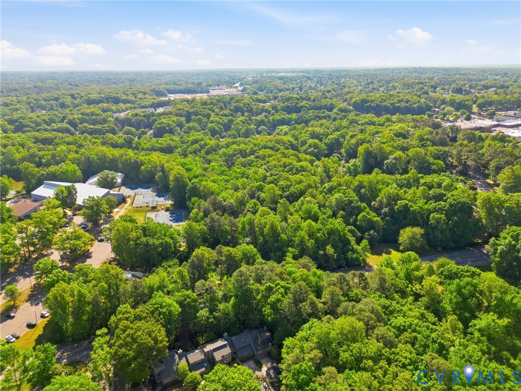 1707 Foxfire Cir