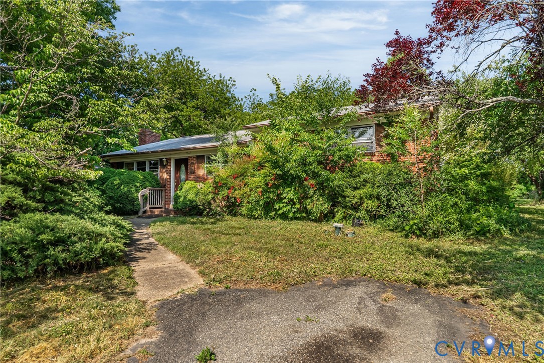 4437 Clairton Rd