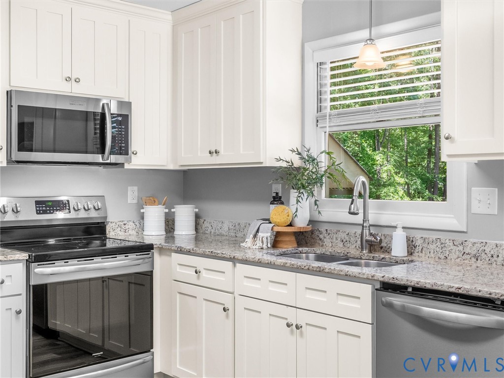 14115 Liberty Oaks Cir