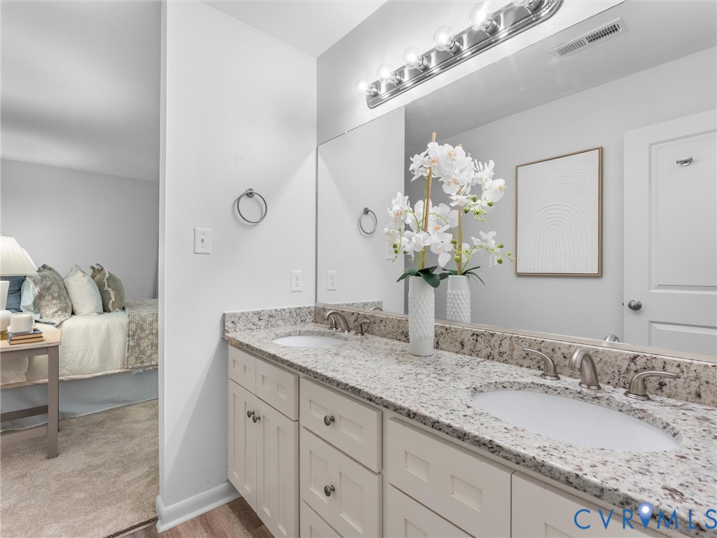 14115 Liberty Oaks Cir