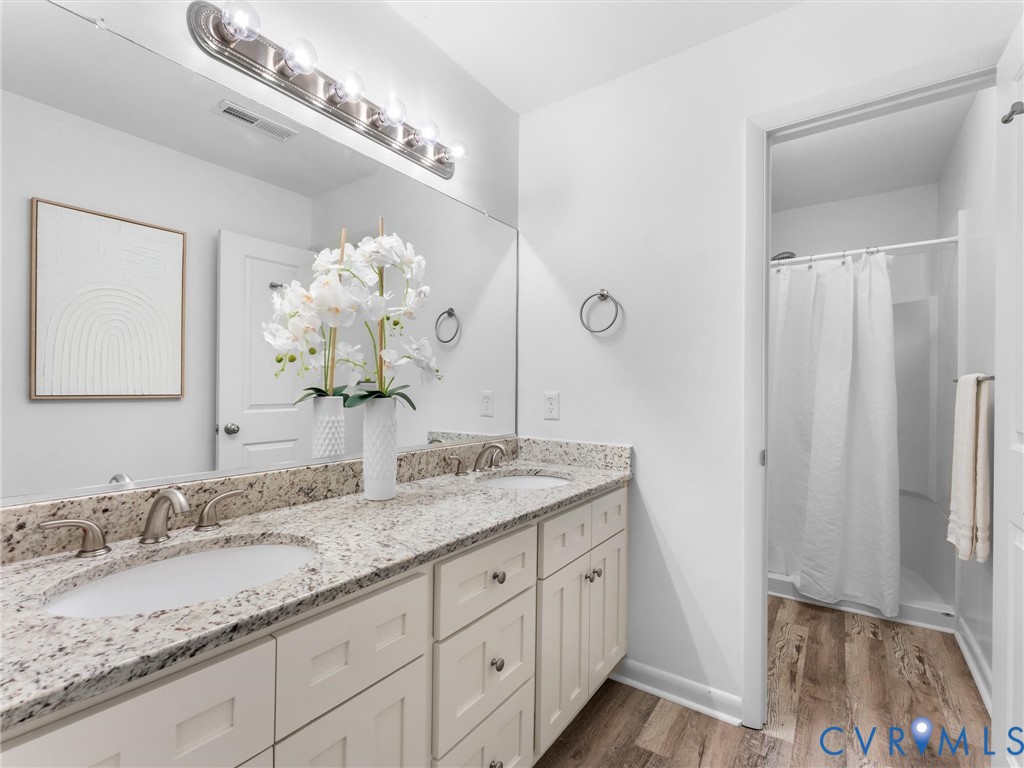 14115 Liberty Oaks Cir