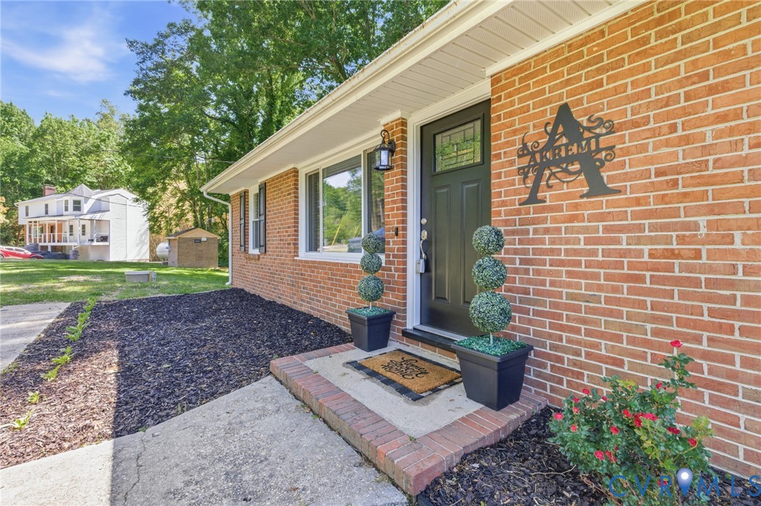 2508 Liverman Dr