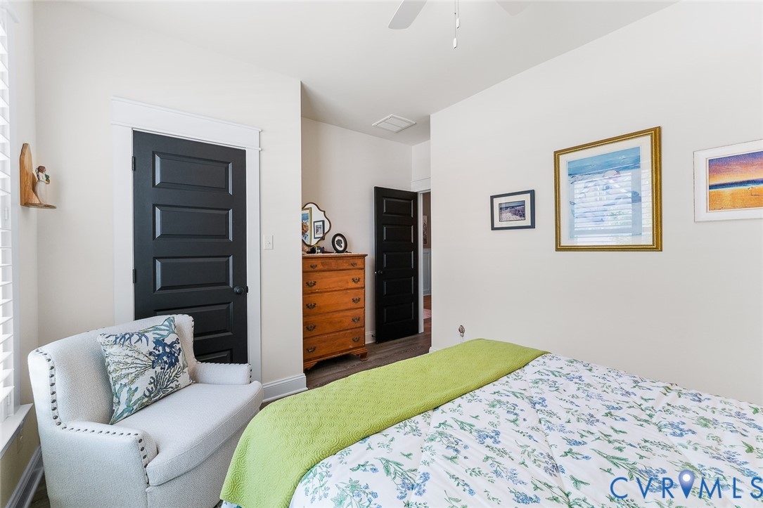 16819 Laurel Park Dr