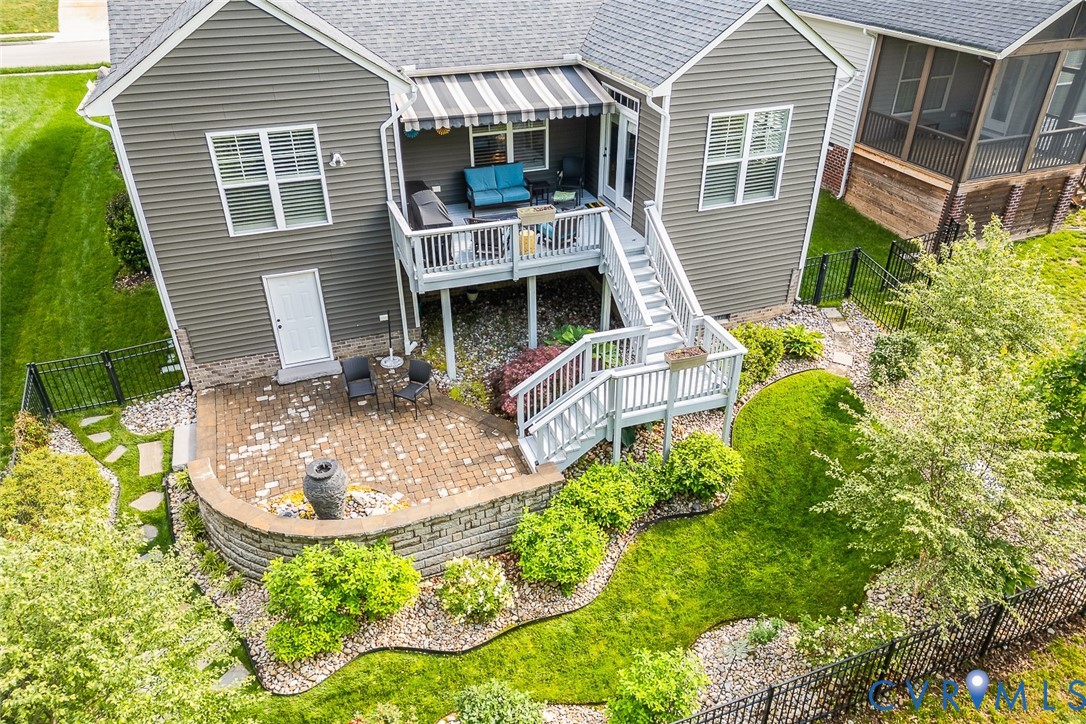 16819 Laurel Park Dr