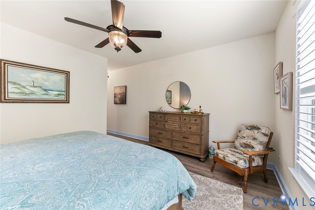 16819 Laurel Park Dr