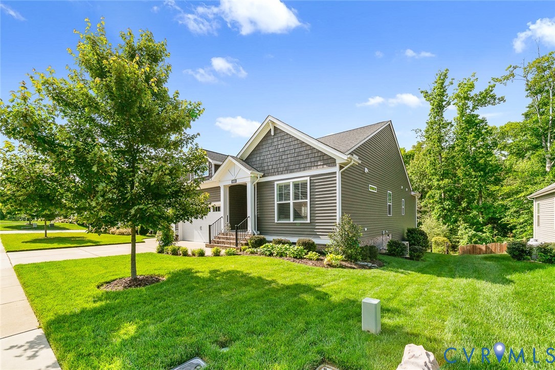 16819 Laurel Park Dr