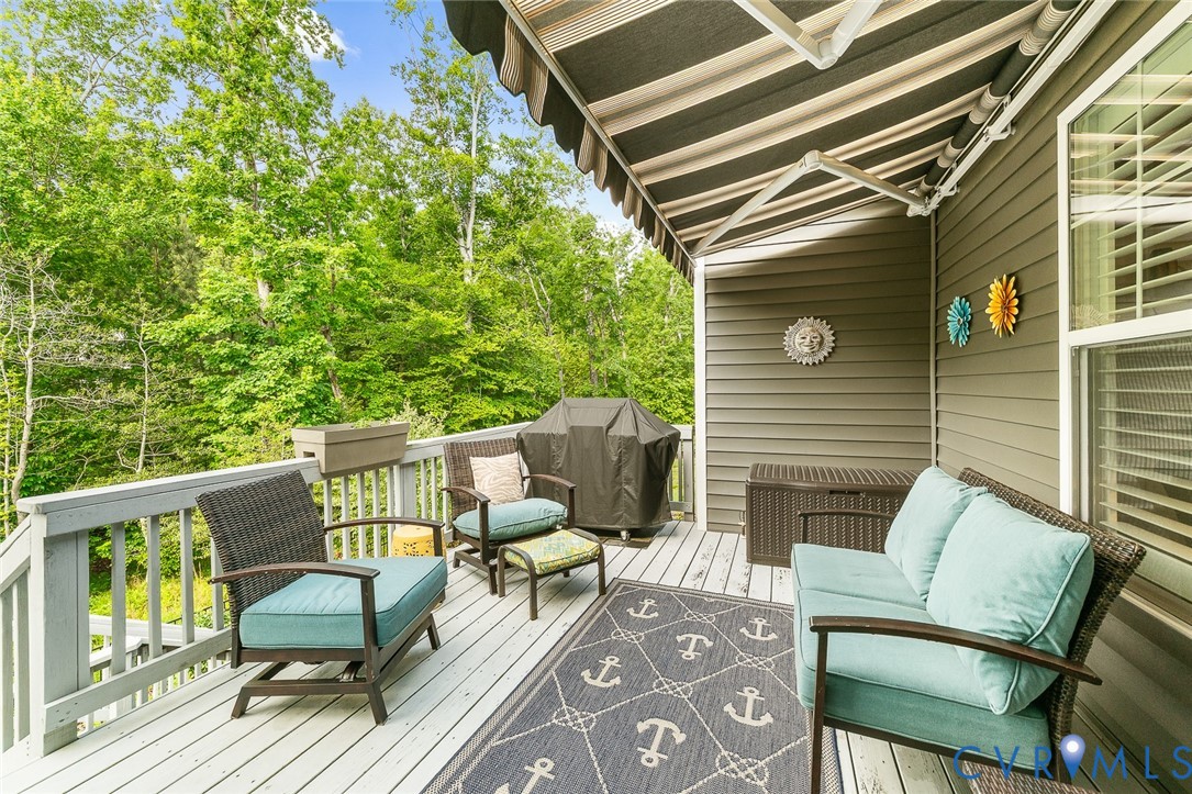 16819 Laurel Park Dr