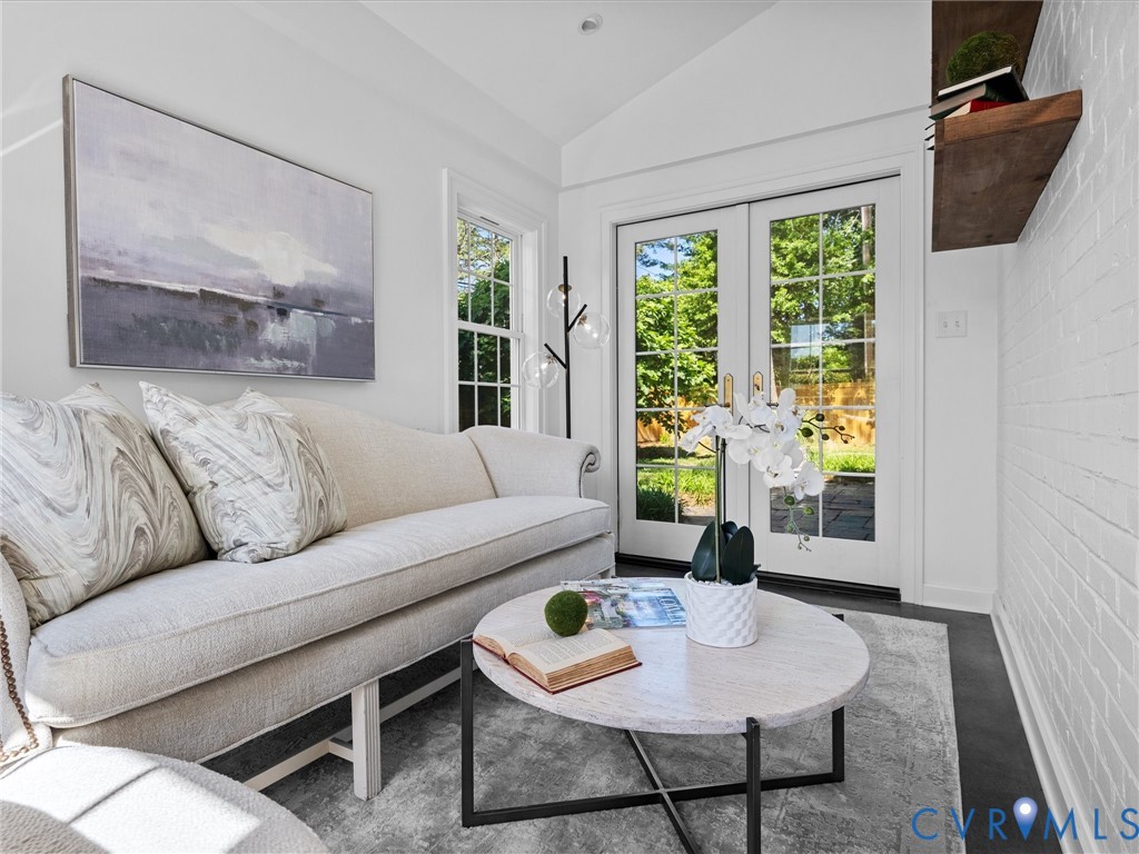 900 Orchard Rd