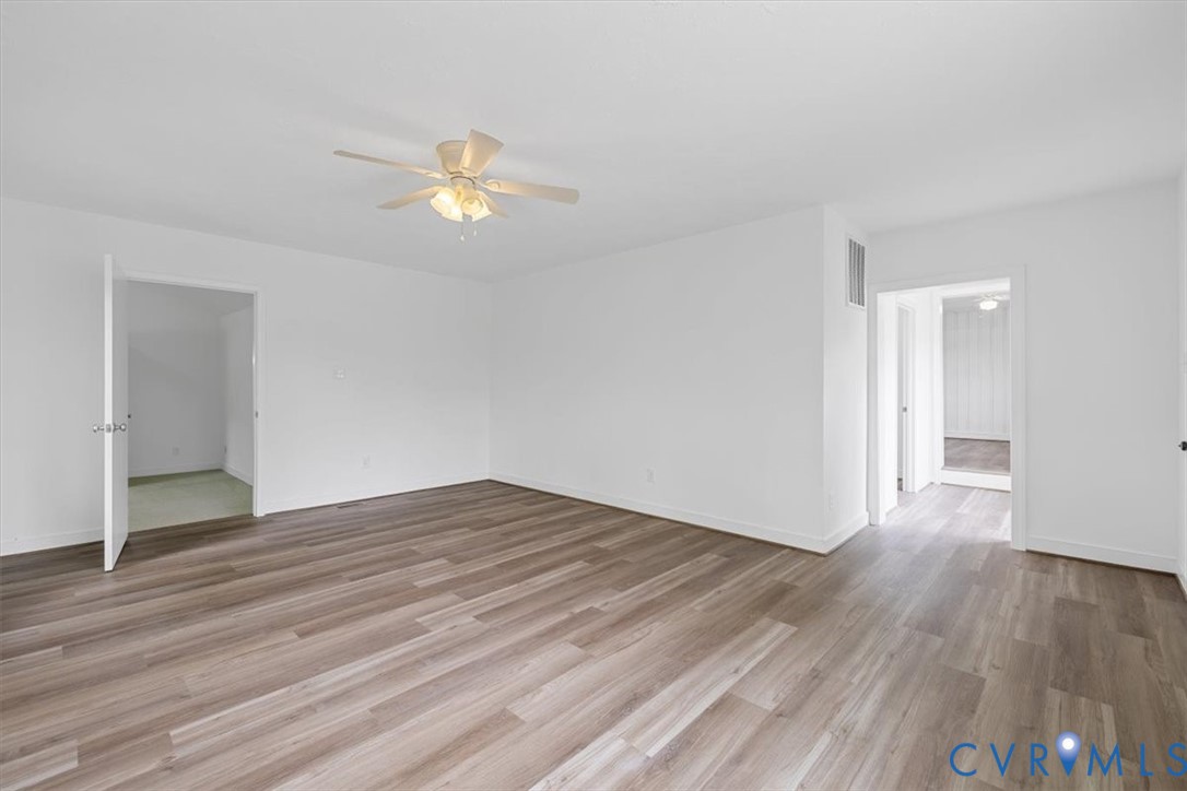 2244 Lakeview Dr