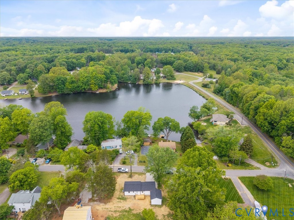 2244 Lakeview Dr