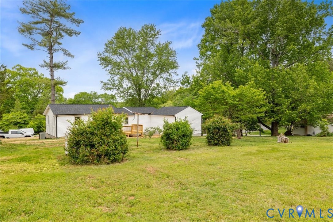 2244 Lakeview Dr