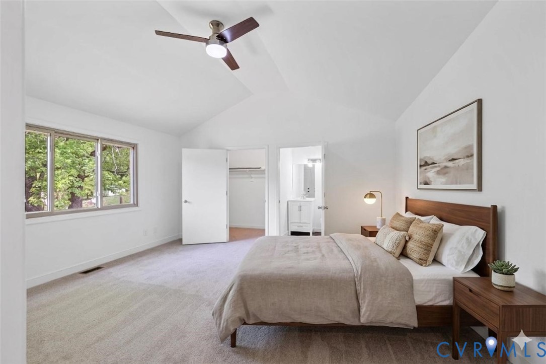 2244 Lakeview Dr