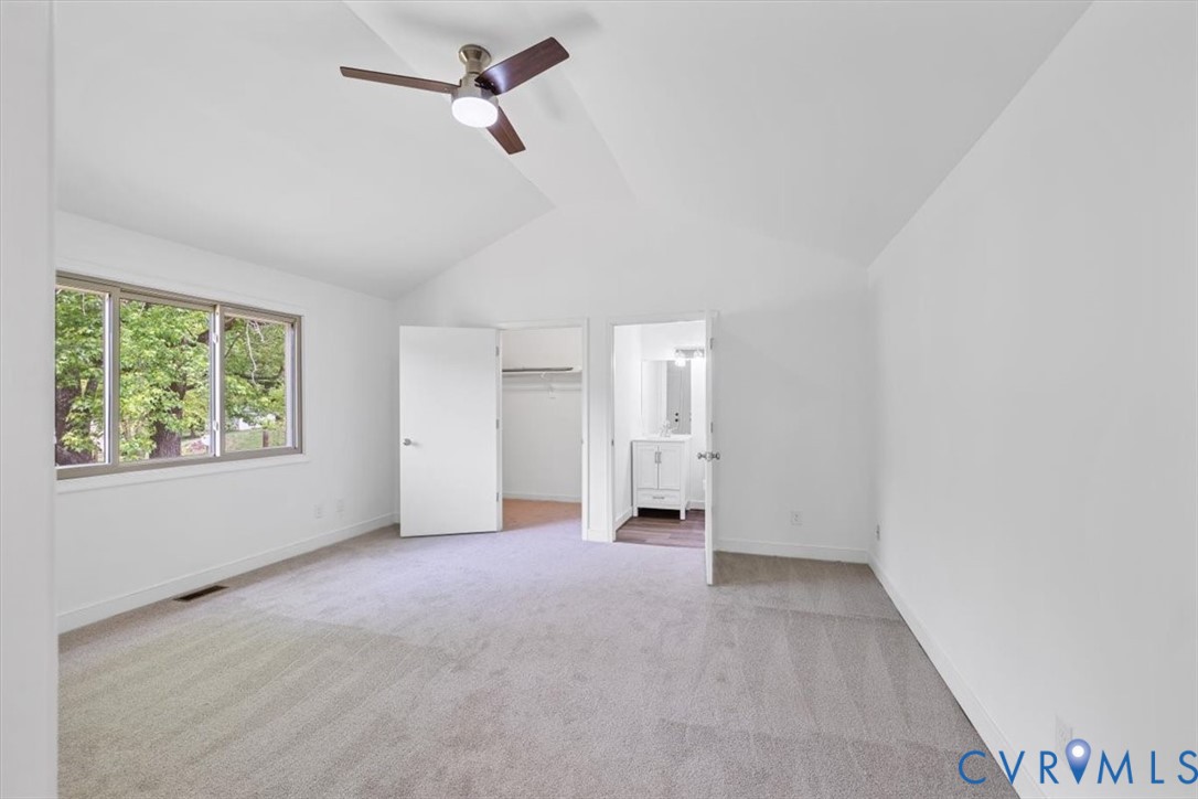 2244 Lakeview Dr