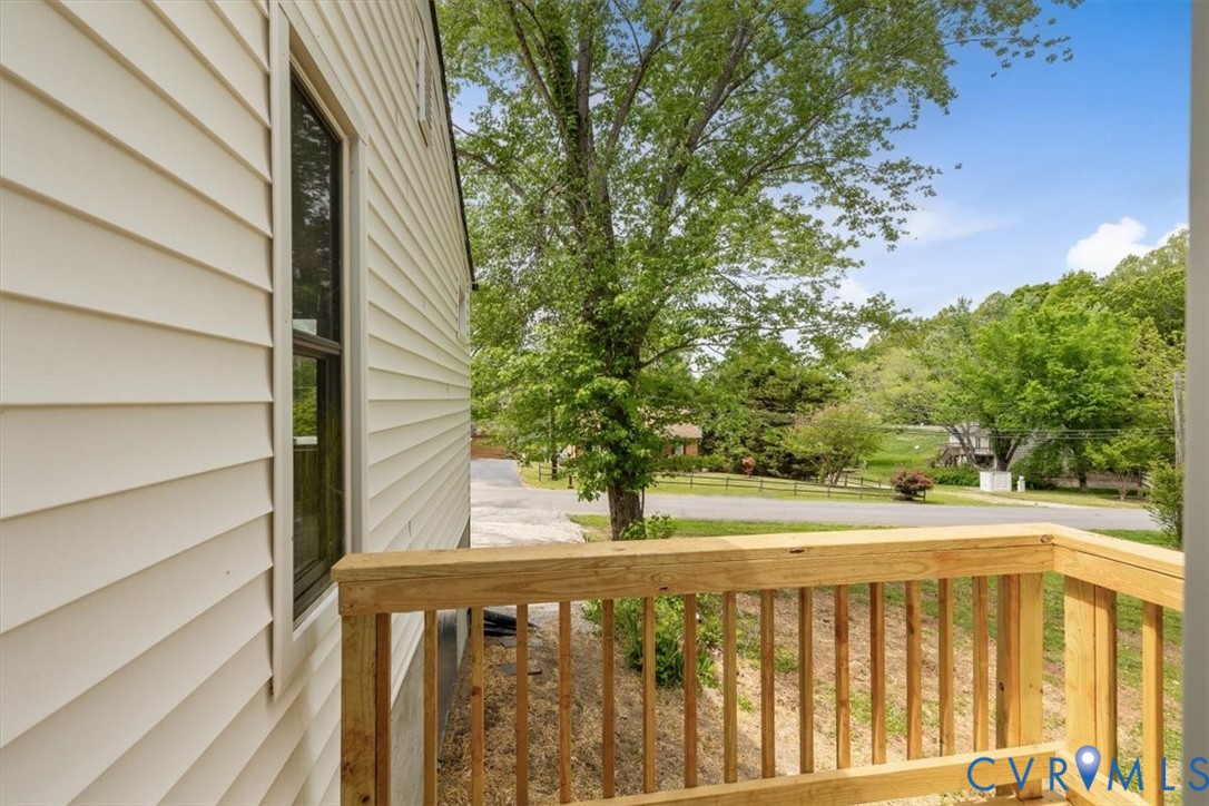 2244 Lakeview Dr