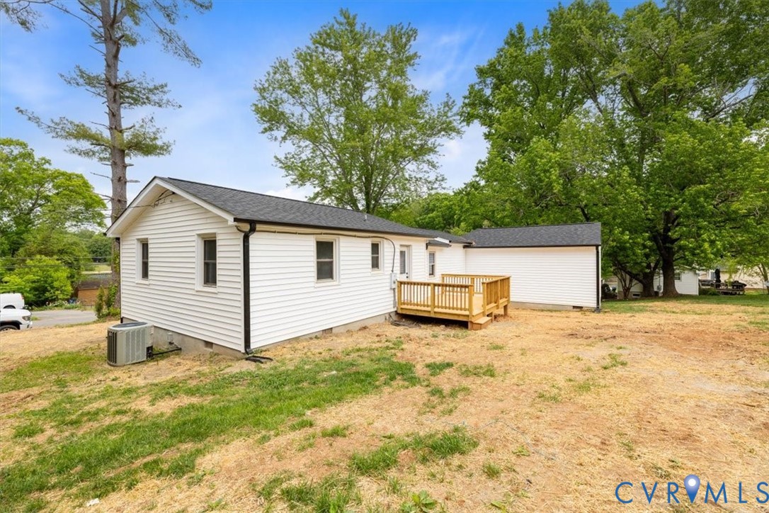 2244 Lakeview Dr