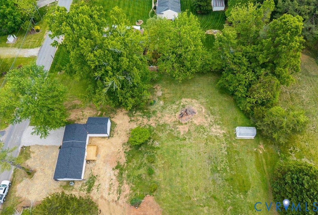 2244 Lakeview Dr