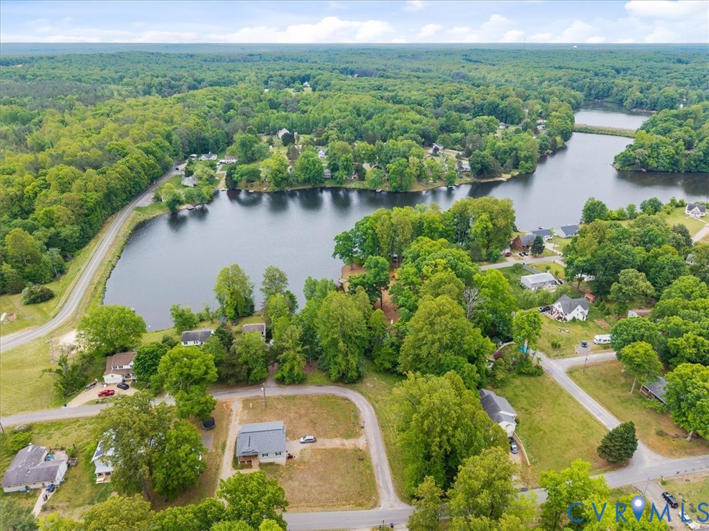 2244 Lakeview Dr