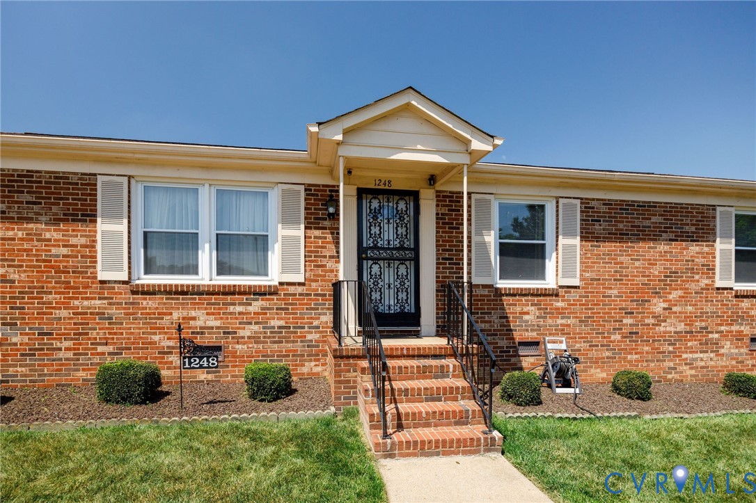 1248 E Valor Dr