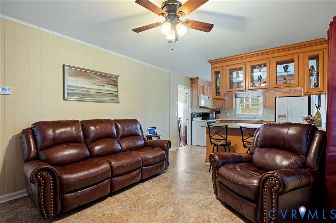 1248 E Valor Dr
