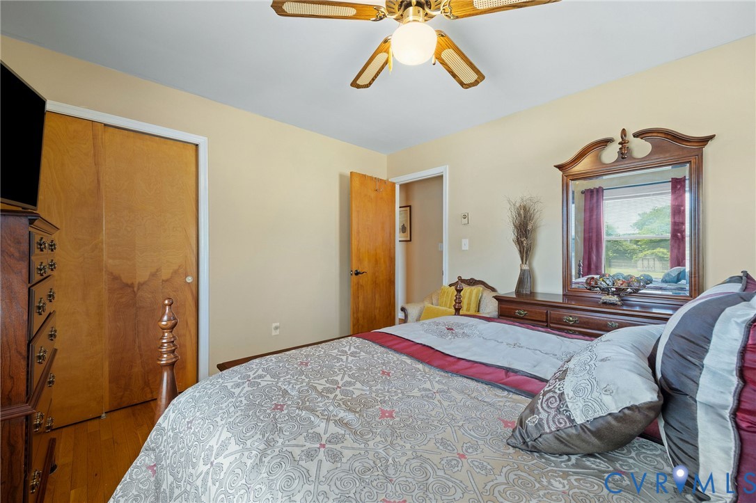 1248 E Valor Dr