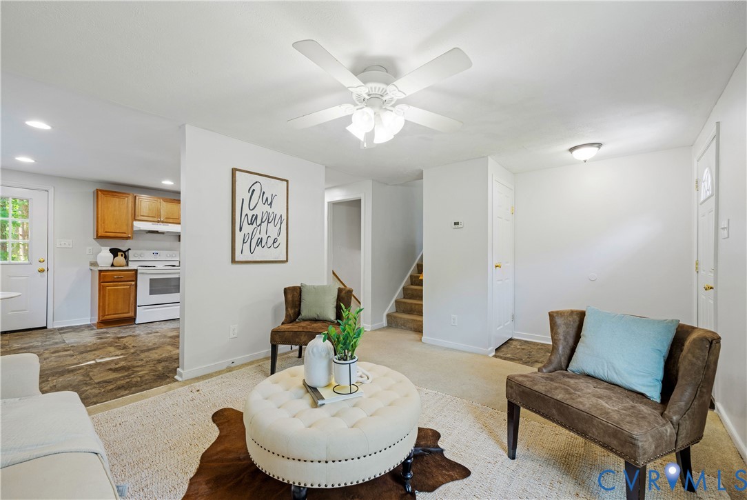 3404 Hollow Wood Ct