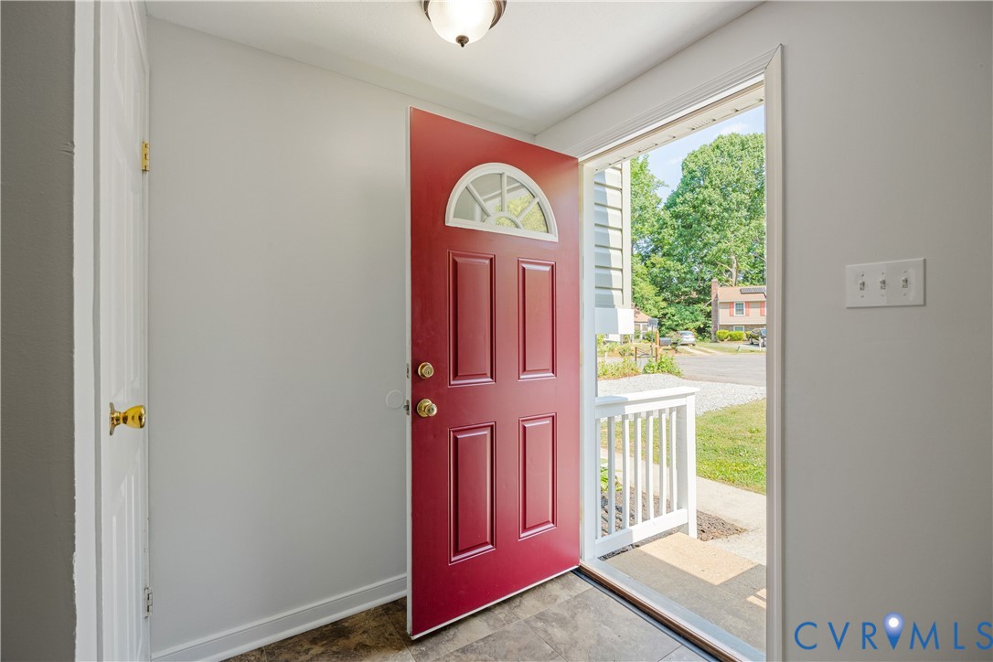 3404 Hollow Wood Ct