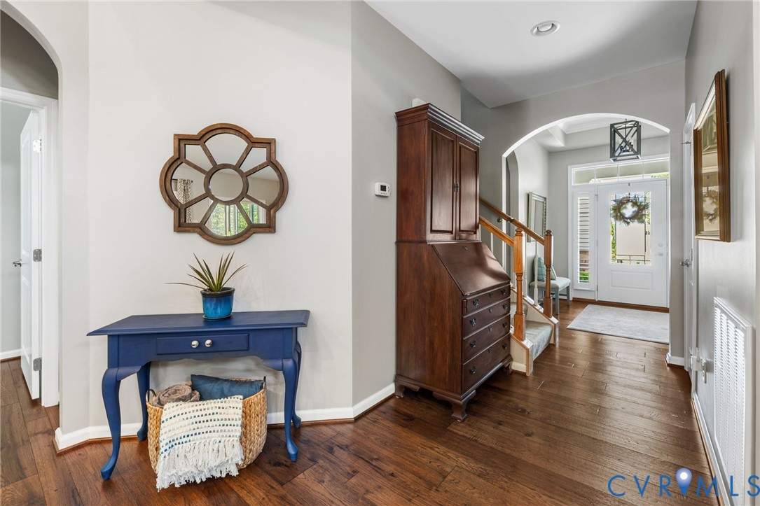 17513 Great Falls Cir