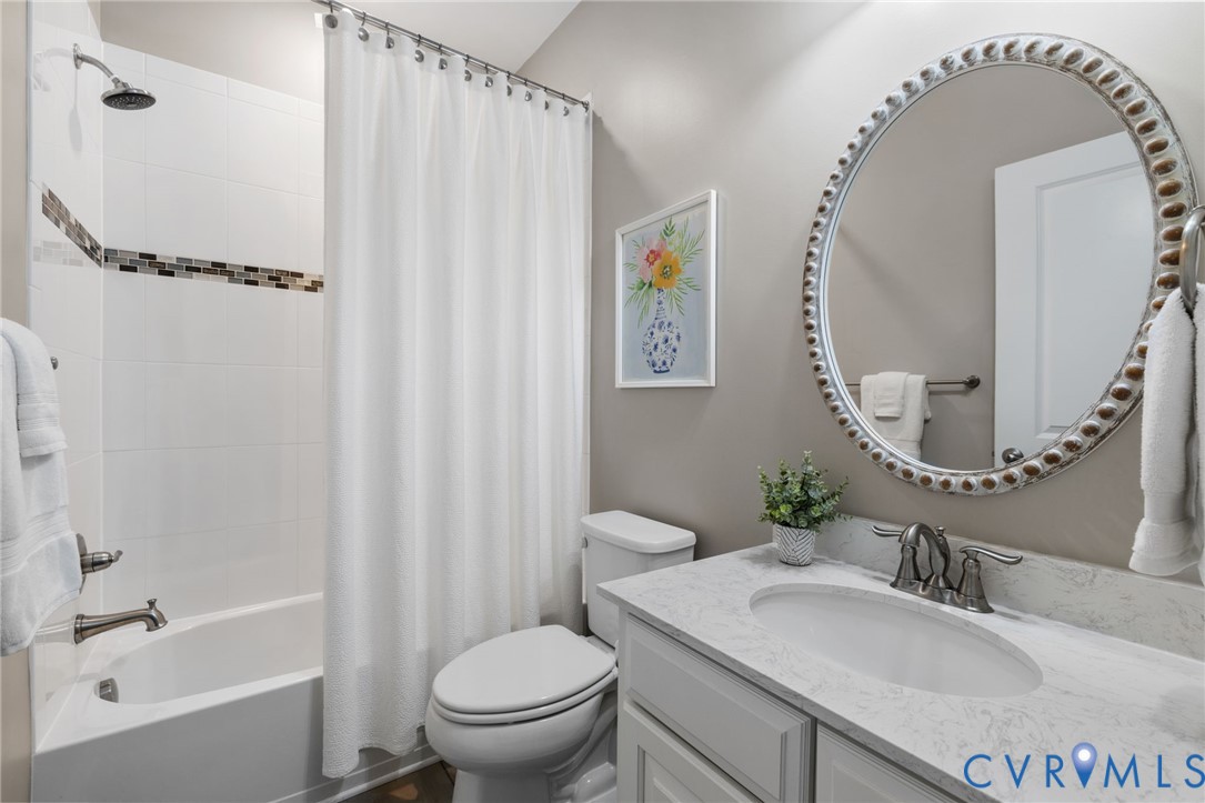 17513 Great Falls Cir