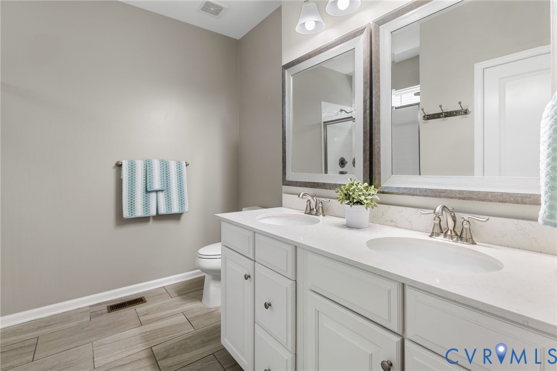 17513 Great Falls Cir