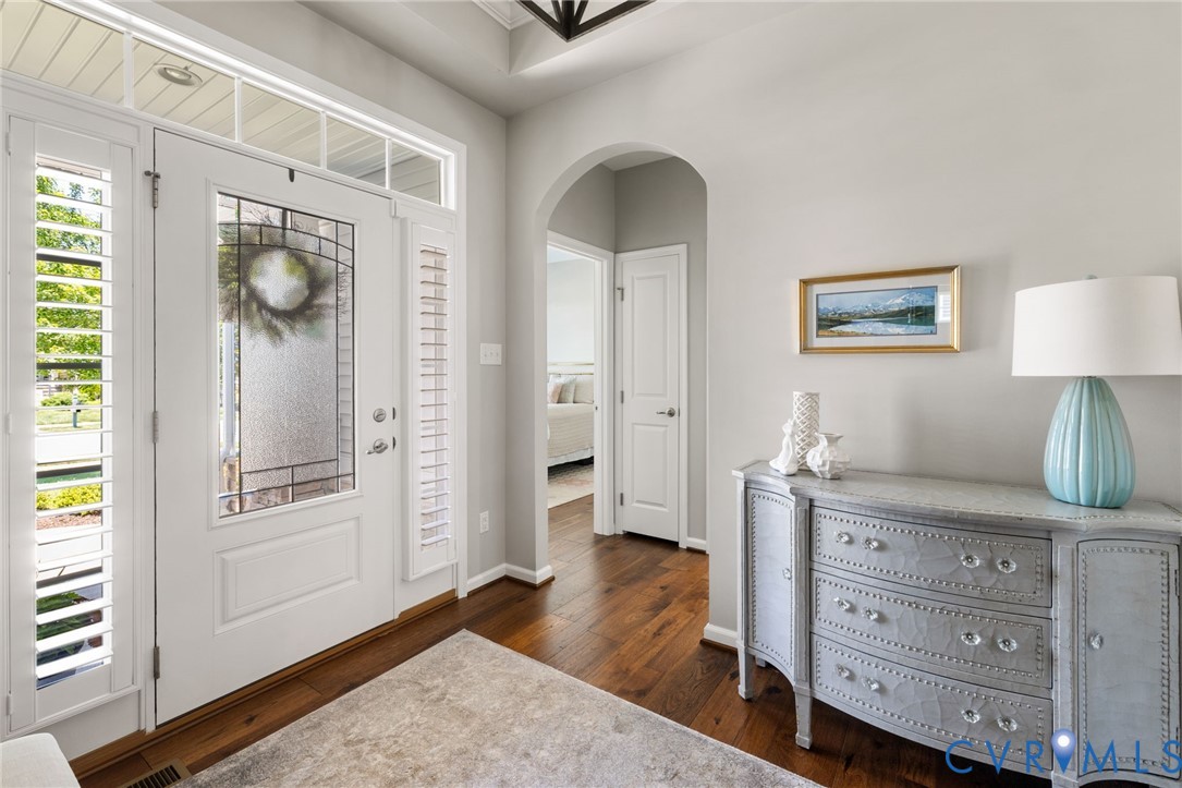 17513 Great Falls Cir