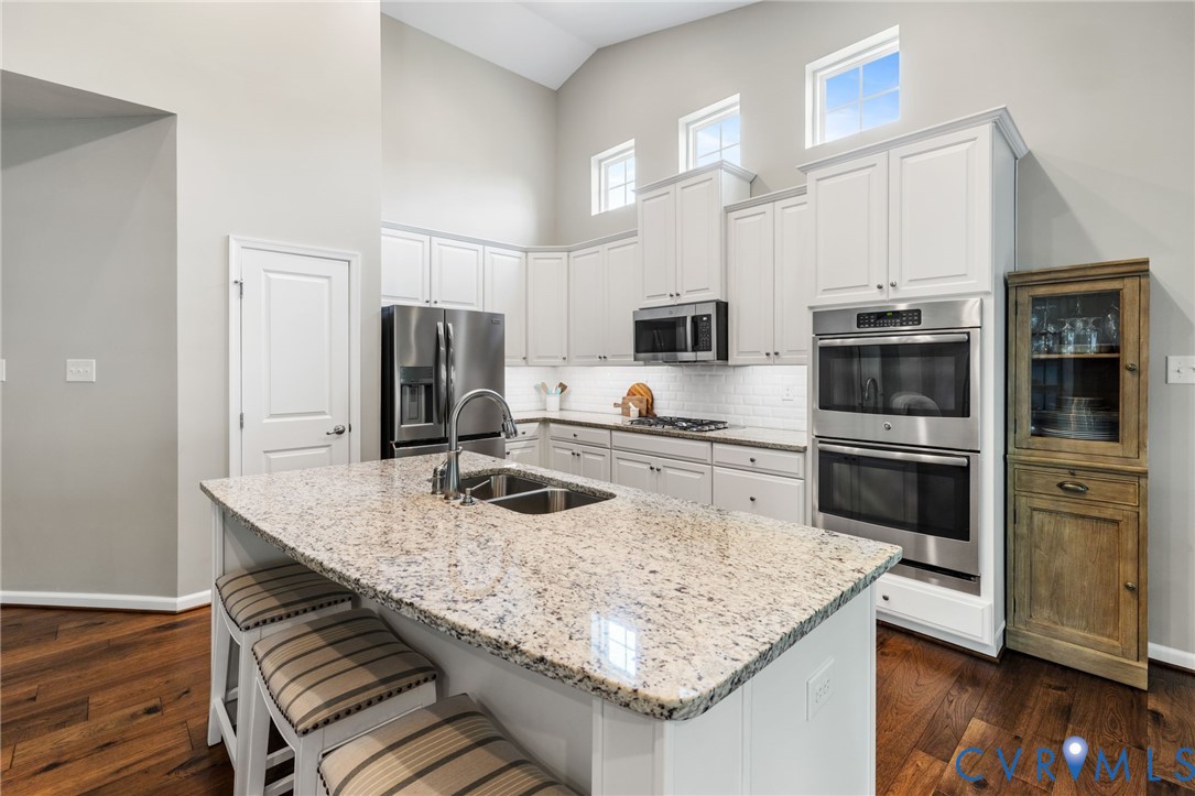 17513 Great Falls Cir