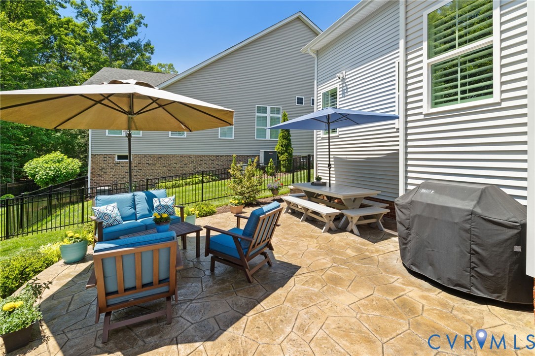 17513 Great Falls Cir