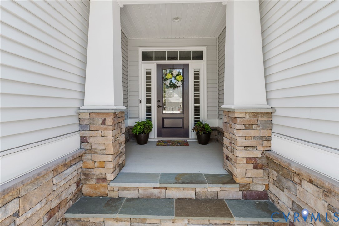 17513 Great Falls Cir