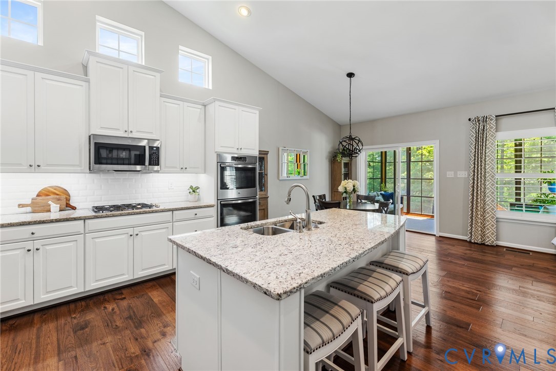 17513 Great Falls Cir